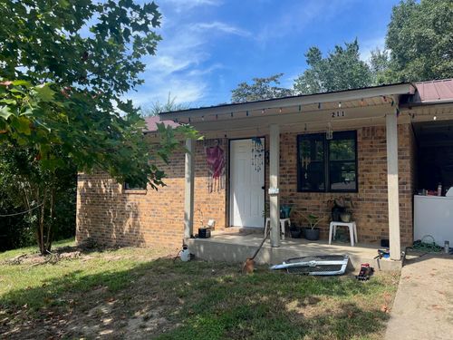 211 Violet St, Mena, AR, 71953-2335 | Card Image