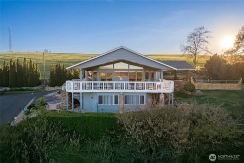 226 Balm Ave, Milton-Freewater, OR, 97862-1415 | Card Image