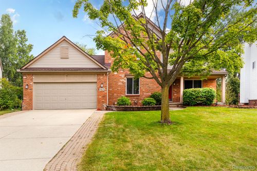 5470 Mill Race Way, Commerce Twp, MI, 48382-5002 | Card Image