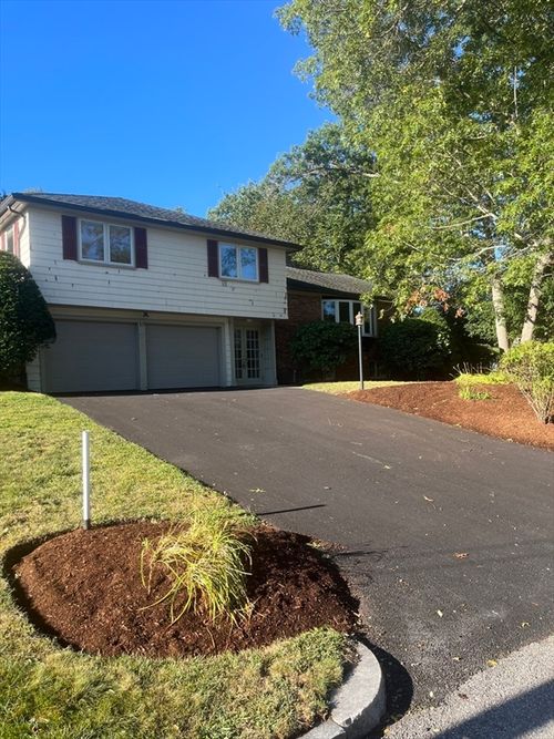 12 Trinity Rd, Winchester, MA, 01890-3657 | Card Image