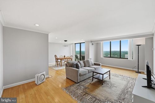 1819n-5225 Pooks Hill Rd, BETHESDA, MD, 20814-6771 | Card Image