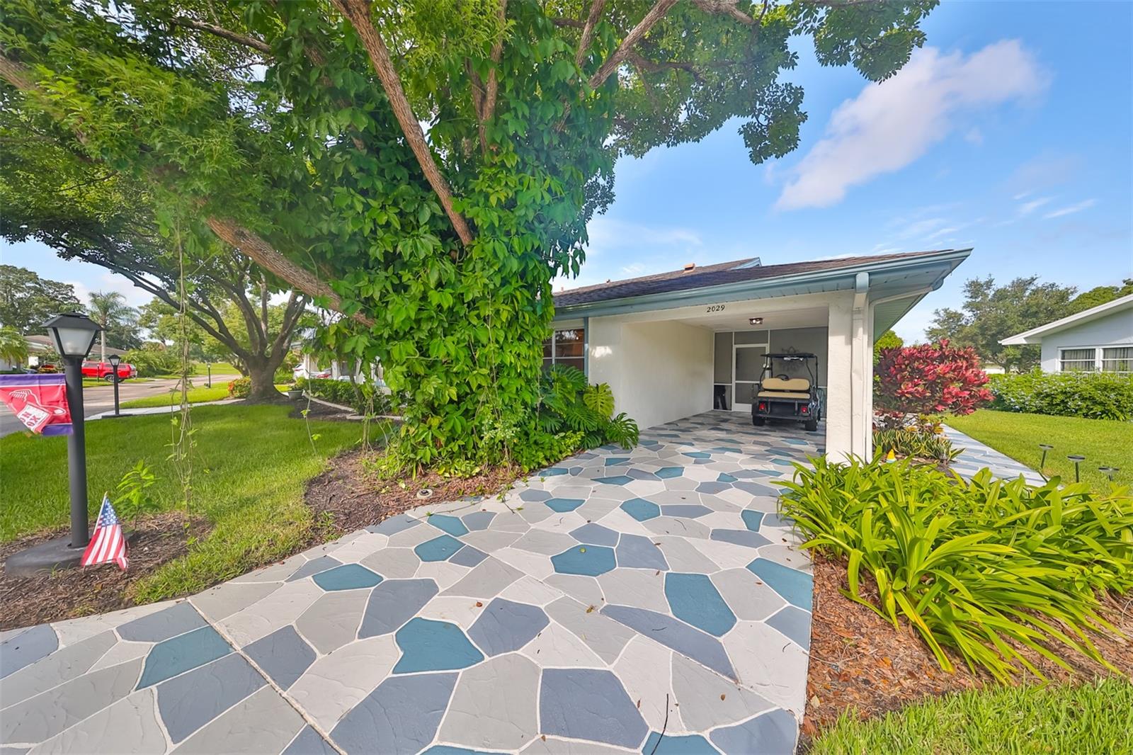 Heathfield Cir, Sun City Center, FL 33573