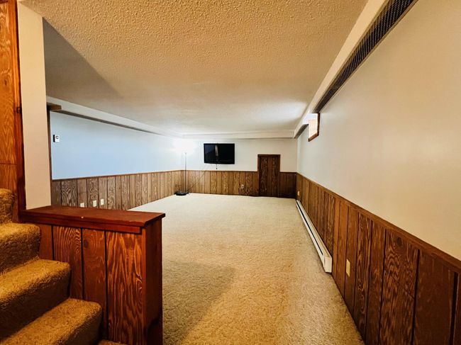 Family Room | Image 25