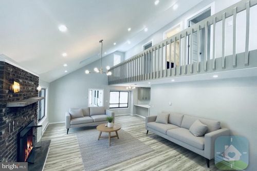 103 Ashley Ct, Bushkill, PA, 18324-7796 | Card Image