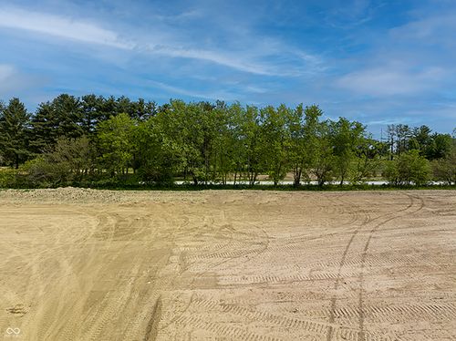 10860 Dartmoor Way, Zionsville, IN, 46077 | Card Image