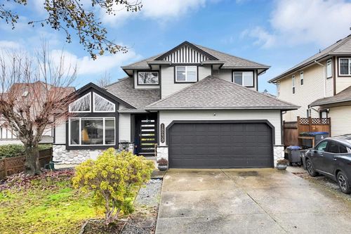 18239 68 Ave, Surrey, BC, V3S9C6 | Card Image