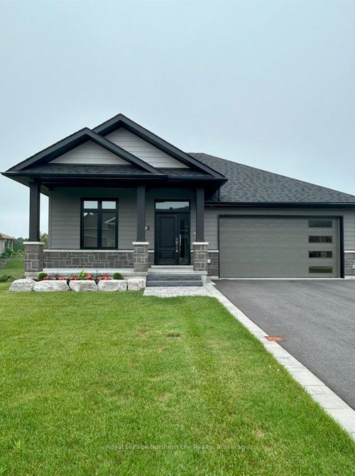 9 Silver Maple Lane, North Bay, ON, P1C0B5 | Card Image