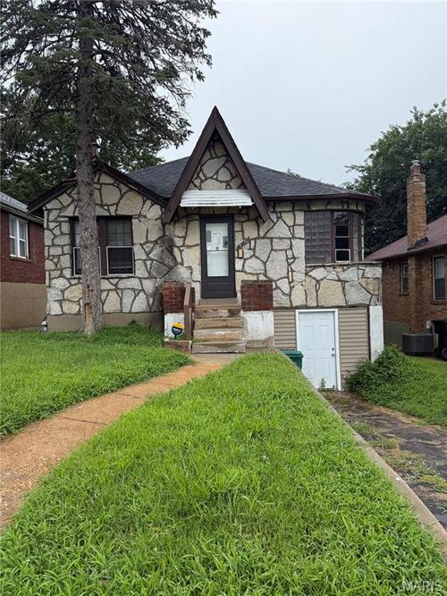 3010 Kemp Dr, Saint Louis, MO, 63121-5310 | Card Image