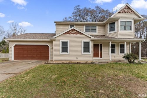 50944 Pine Meadows Dr, Granger, IN, 46530-8326 | Card Image