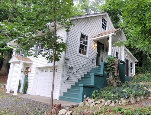 32 Cherry St, Highland Falls, NY, 10928-4941 | Card Image