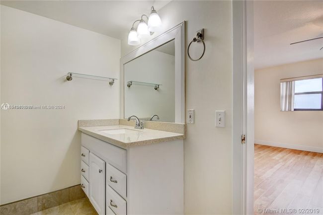 APT-503 - 520 Orton Ave, Condo with 2 bedrooms, 2 bathrooms and null parking in Fort Lauderdale FL | Image 15