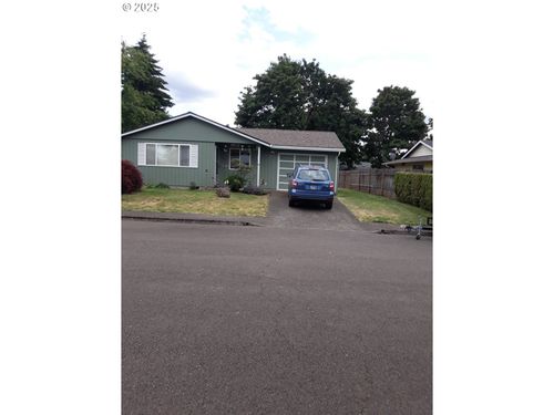 560 Maple St, Aumsville, OR, 97325-8954 | Card Image