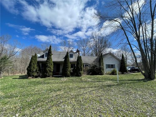 9439 Williams Rd, Diamond, OH, 44412-9782 | Card Image