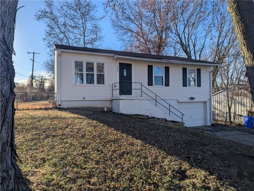 6207 E 150th Ter, Grandview, MO, 64030-4513 | Card Image