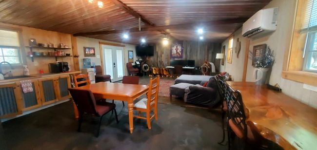 702 E Schubert St, House other with 3 bedrooms, 3 bathrooms and 2 parking in Fredericksburg TX | Image 25