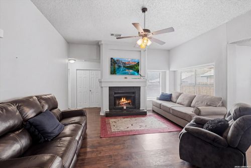 13203 Wood Climb St, San Antonio, TX, 78233-5063 | Card Image