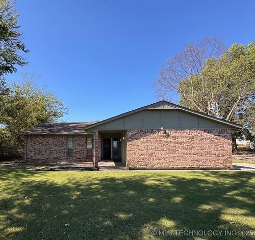 901 S Anthony St, Muskogee, OK, 74403-7602 | Card Image