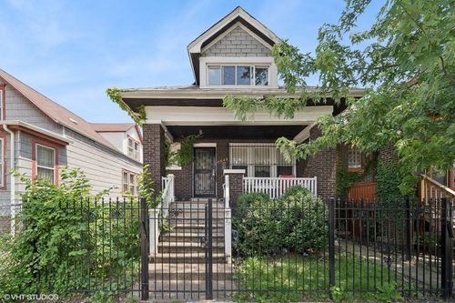 7545 S Rhodes Ave, Chicago, IL, 60619-2209 | Card Image