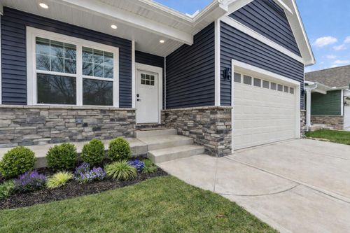 1504 Waverly Road, Porter, IN, 46304 | Card Image