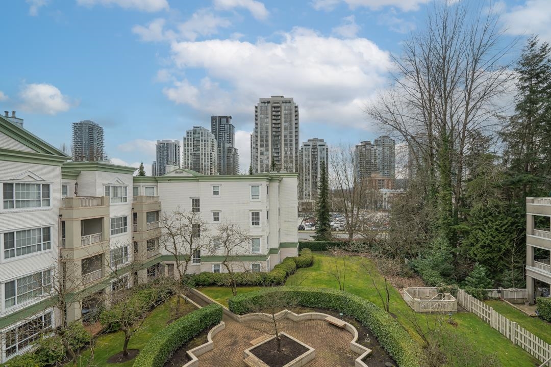 403 - 2990 Princess Crescent, Condo with 1 bedrooms, 1 bathrooms and 2 parking in Coquitlam BC | Image 12