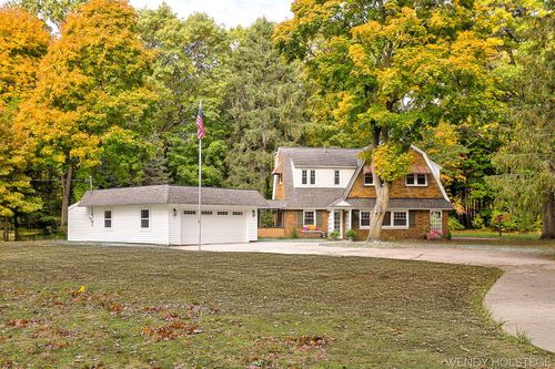 713 N Shore Dr, Holland, MI, 49424-2751 | Card Image