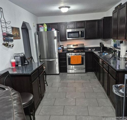 124 E Mitchell St, San Antonio, TX, 78210-3843 | Card Image