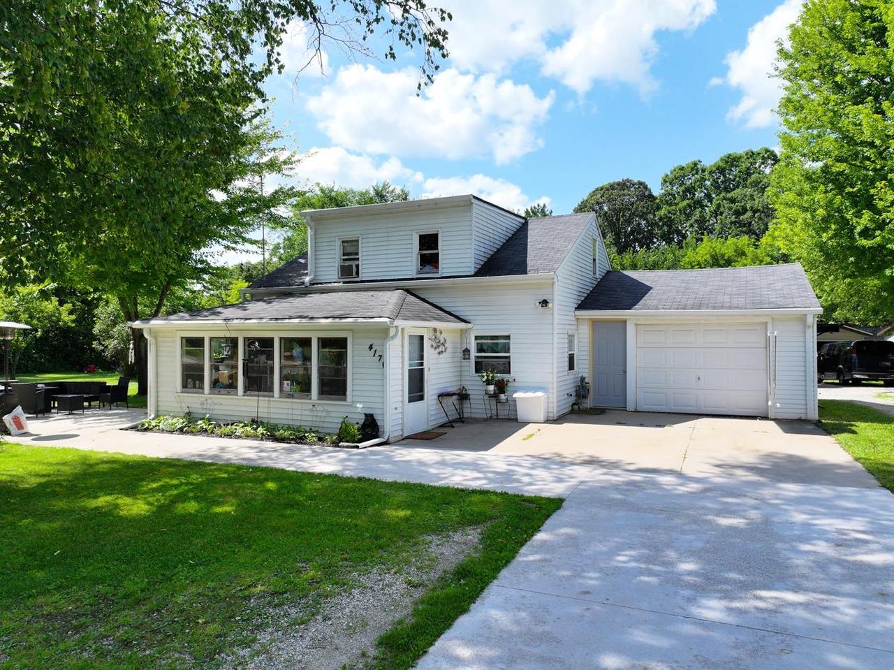 Mason St, Oneida, WI 54155