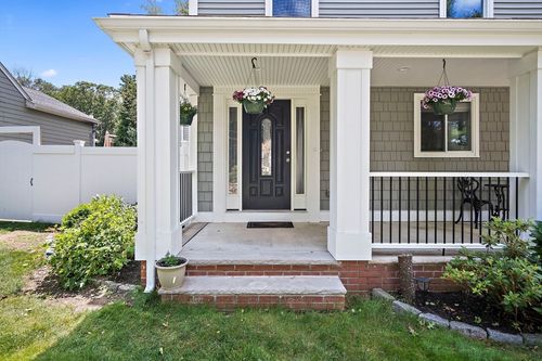 2-11 Broadway, Stoneham, MA, 02180-1025 | Card Image
