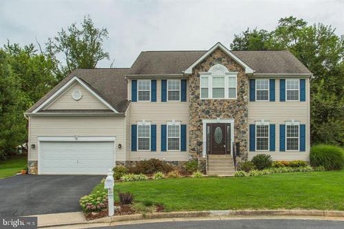 38 La Quinta Ct, CHARLES TOWN, WV, 25414-4062 | Card Image