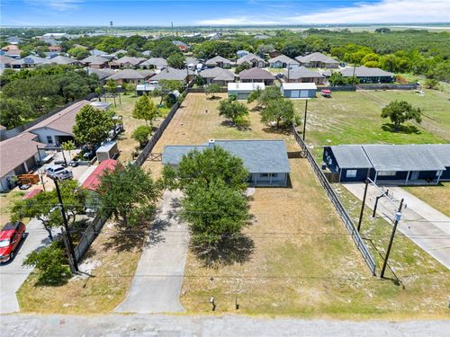 3726 Lynda Lee Dr, Corpus Christi, TX, 78418-4007 | Card Image