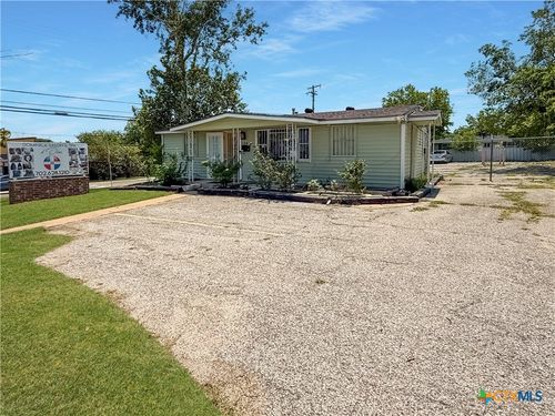 104 W Hallmark Ave, Killeen, TX, 76541-7729 | Card Image