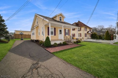 239 Washington St, Berkeley Heights, NJ, 07922-1117 | Card Image