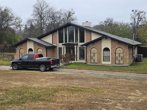 7001 Shannon Rd, Mesquite, TX, 75181-3705 | Card Image