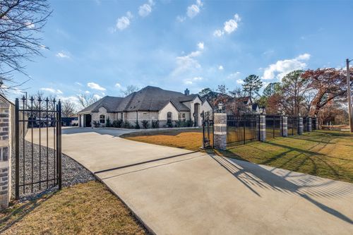 5108 Waterview Dr, Arlington, TX, 76016-2249 | Card Image