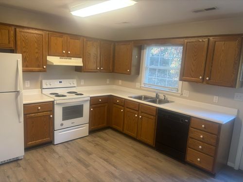 4135 Cresthill Dr, Roanoke, VA, 24018-3001 | Card Image