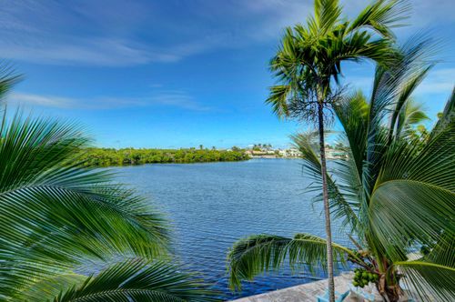 6520 N Ocean Blvd, Ocean Ridge, FL, 33435-5250 | Card Image