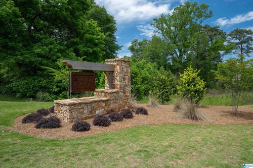 42-3408 Smith Farm Dr, HOOVER, AL, 35226-1731 | Card Image