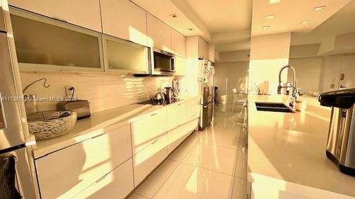 apt-10l-19707 Turnberry Way, Aventura, FL, 33180-2503 | Card Image