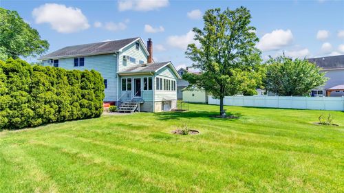 38 Perry Ave, Bayville, NY, 11709-2605 | Card Image