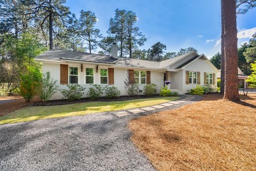 5 Mcleod Rd, Pinehurst, NC, 28374-8817 | Card Image