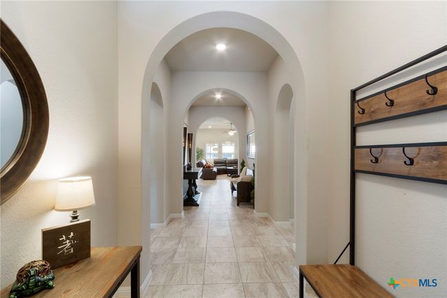 521 Kirkhill St, House other with 4 bedrooms, 2 bathrooms and null parking in Hutto TX | Image 4