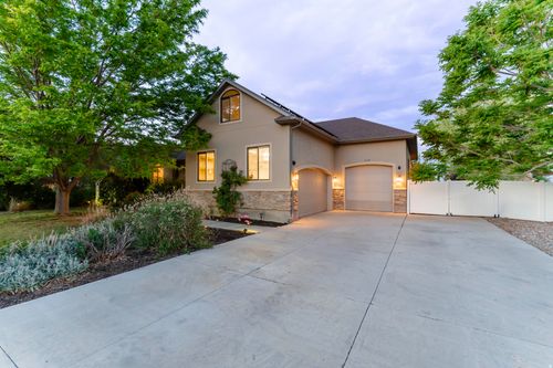 635 S 350 W, Vernal, UT, 84078-4323 | Card Image