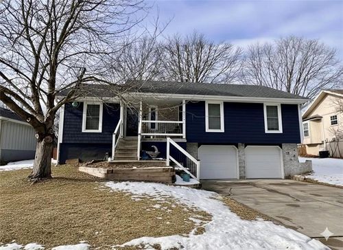 2513 Remington Ct, Blue Springs, MO, 64014-6517 | Card Image