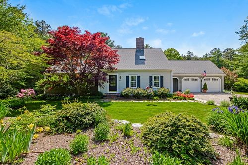290 Cotuit Bay Dr, Cotuit, MA, 02635-2916 | Card Image