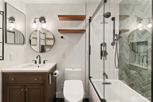 unit-f206-16817 Larch Way, Lynnwood, WA, 98037-3370 | Card Image