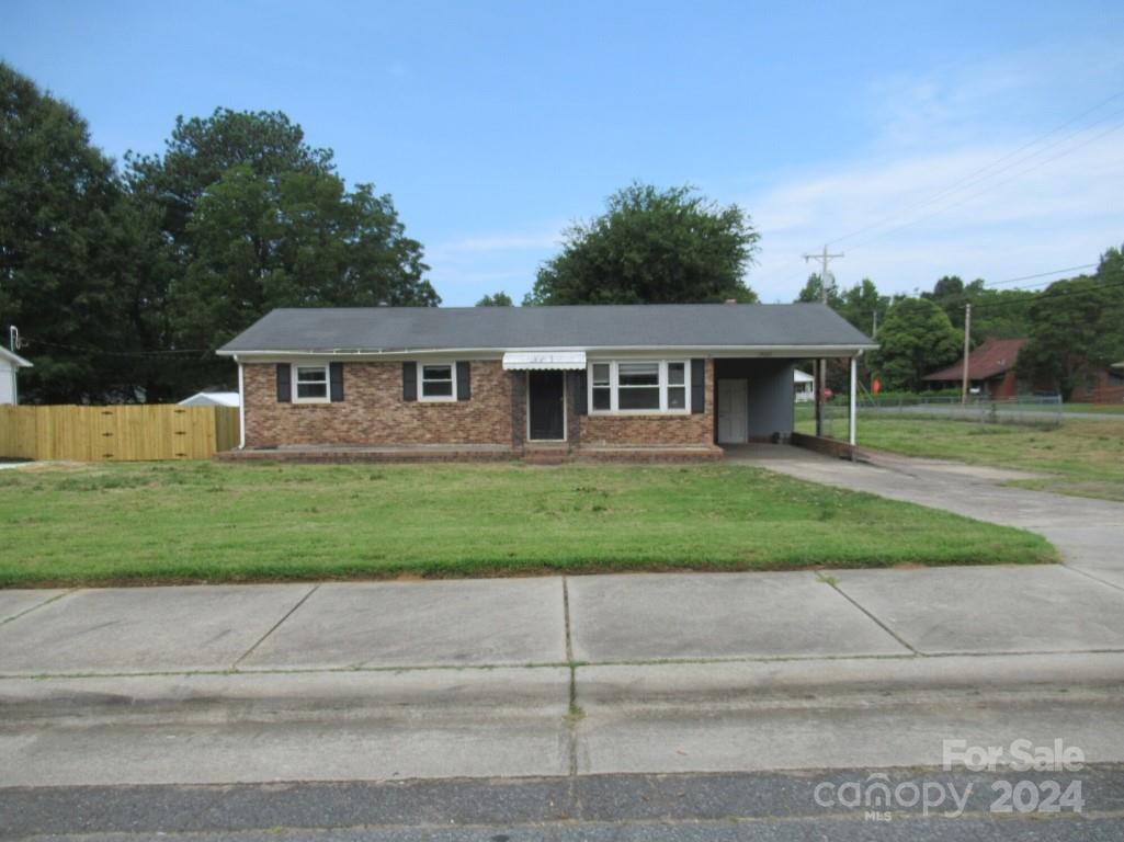 Smithville Ln, Cornelius, NC 28031
