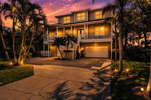 897 Point Seaside Dr, Crystal Beach, FL, 34681 | Card Image