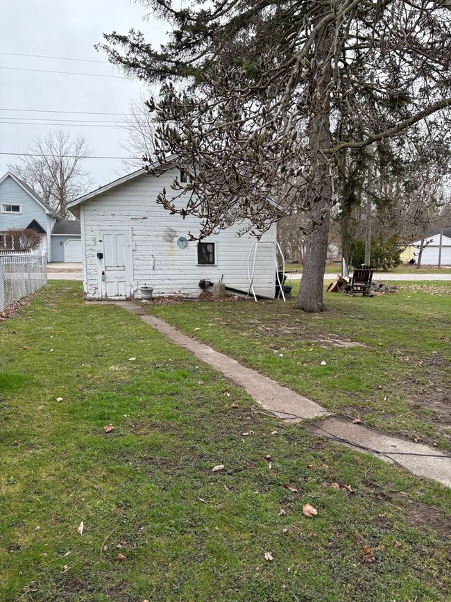 947 Waterloo St, House other with 2 bedrooms, 1 bathrooms and null parking in Saint Clair MI | Image 17