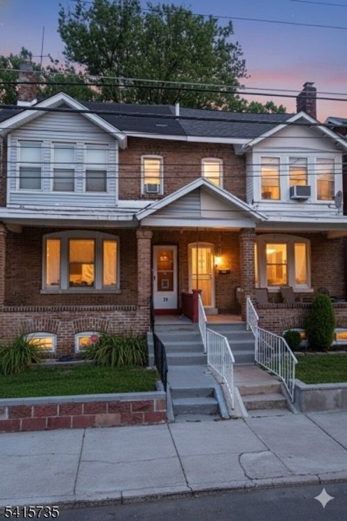 39 Laurel Ave, Trenton, NJ, 08618-4015 | Card Image