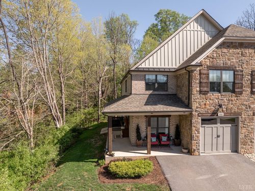 1085 Tori Ct, Forest, VA, 24551-2483 | Card Image